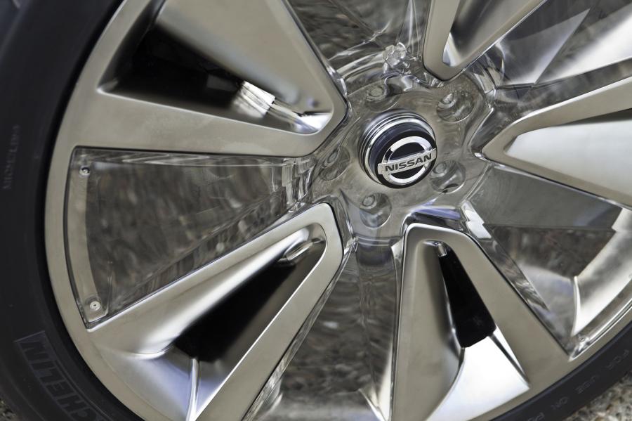  Nissan Ellure Concept 2010 года  (фото 26 из 52)